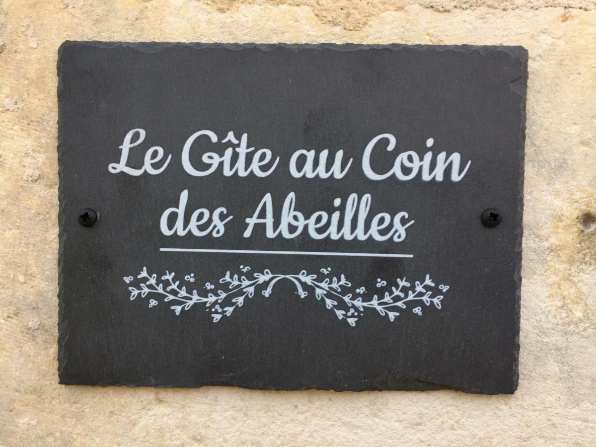 Le Gite Au Coin Des Abeilles La Caillère Exteriör bild